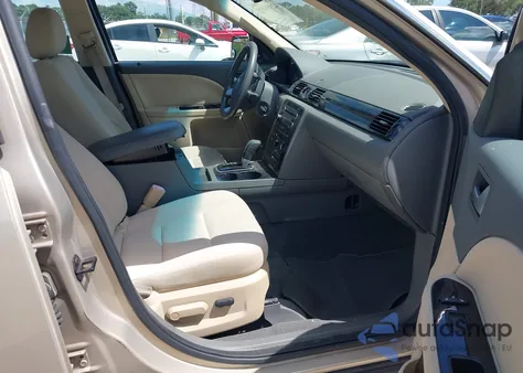 2008 Mercury Sable z USA, uszkodzony, nr VIN 1MEHM40W28G614035